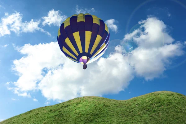 Dream World Hot Air Balloon Blue Sky Clouds Green Hills — Stock Photo, Image