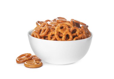 Beyaz kraker kasesinde nefis krakerler.