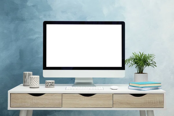 Comfortable Workplace Modern Computer Table — Stock Photo, Image