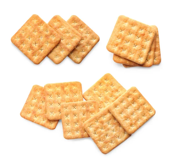 Set Gustosi Cracker Croccanti Sfondo Bianco Vista Dall Alto — Foto Stock