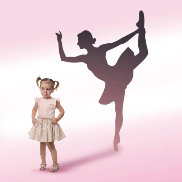 Linda Niña Soñando Con Ser Bailarina Ballet Silueta Mujer Espaldas — Foto de Stock