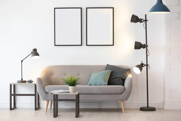 Elegante Interior Habitación Con Carteles Vacíos Pared Burla Para Diseño — Foto de Stock