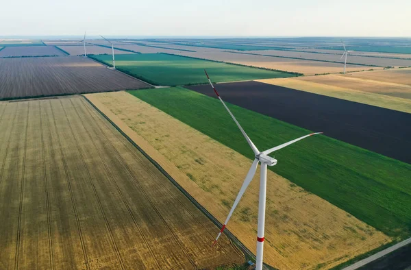 Modern Szélmalom Mezőn Hely Szövegnek Energiahatékonyság — Stock Fotó