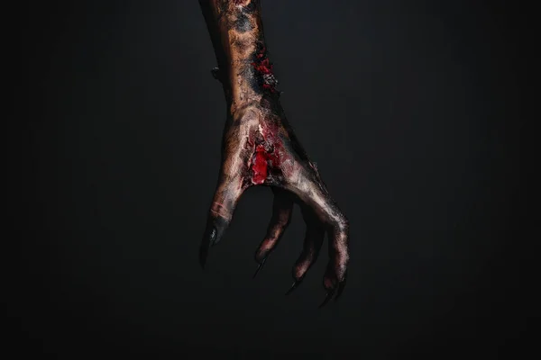 Straszny Potwór Czarnym Tle Zbliżenie Dłoni Postać Halloween — Zdjęcie stockowe