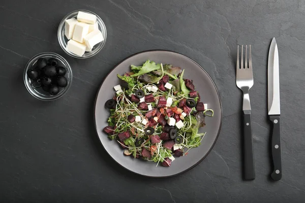 Délicieuse Salade Carottes Servie Sur Table Noire Plat — Photo