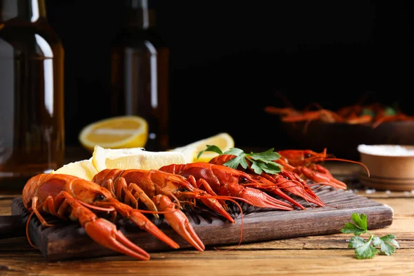 Delicious Red Boiled Crayfishes Wooden Table — Stock Photo, Image