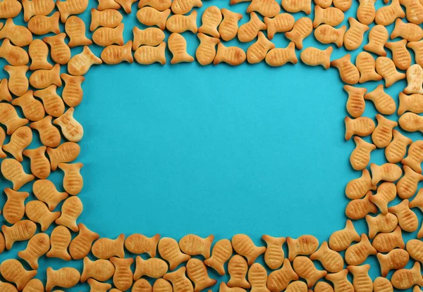 Quadro Deliciosos Biscoitos Peixe Dourado Fundo Azul Flat Lay Espaço — Fotografia de Stock