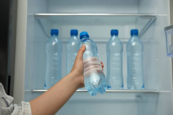 Woman Bottle Fresh Water Open Fridge Closeup — Stock Photo, Image
