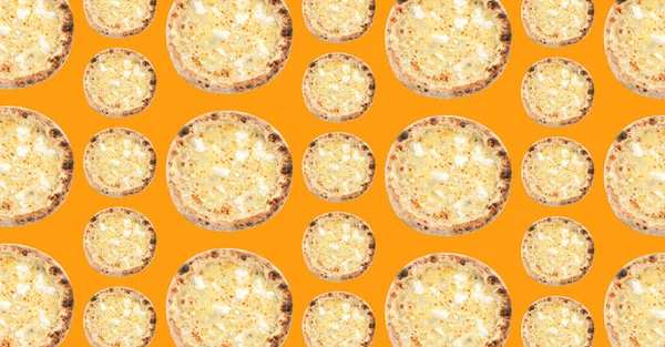 Wzór Pizzy Serowej Pomarańczowym Tle — Zdjęcie stockowe