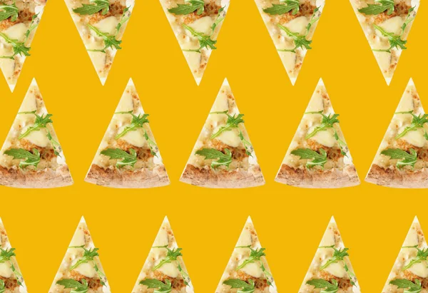 Сирні Шматочки Піци Жовтому Фоні Дизайн Візерунка — стокове фото