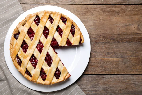 Délicieuse Tarte Aux Cerises Fraîche Sur Table Bois Plat — Photo