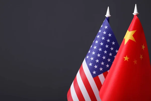 Vue Rapprochée Des Drapeaux Des États Unis Chine Sur Fond — Photo