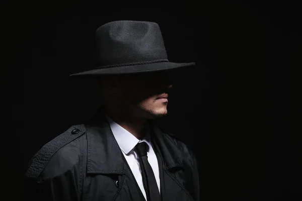 Detective Anticuado Sombrero Sobre Fondo Oscuro — Foto de Stock