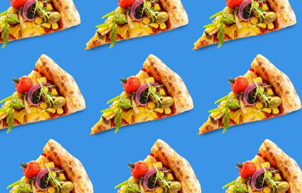 Pizzascheiben Auf Blauem Hintergrund Mustergestaltung — Stockfoto