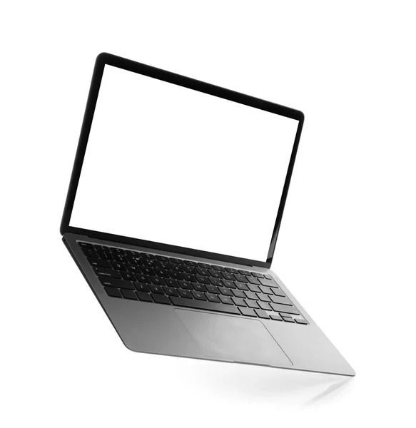 Laptop Com Tela Branco Isolado Branco Mockup Para Design — Fotografia de Stock