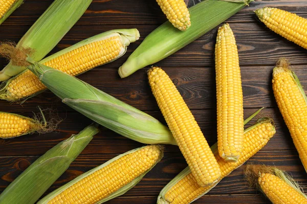 Tasty Sweet Corn Cobs Wooden Table Flat Lay — Stock Photo, Image