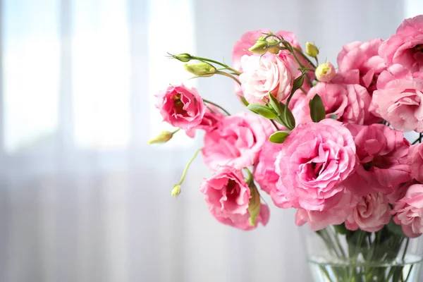 Красиві Рожеві Квіти Еустоми Світлому Фоні Крупним Планом Простір Тексту — стокове фото