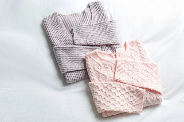 Stylish Knitted Sweaters White Fabric Flat Lay — Stock Photo, Image