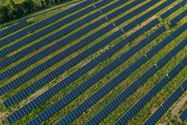 Panele Słoneczne Zainstalowane Zewnątrz Powyżej Widoku Alternatywne Źródło Energii — Zdjęcie stockowe