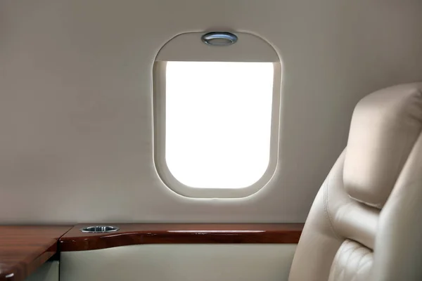 Cabine Avião Com Assento Mesa Confortáveis — Fotografia de Stock