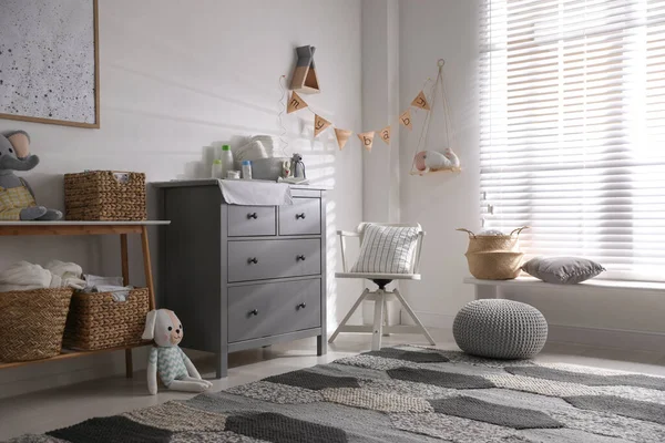 Ladekast Met Verschoning Babykamer Interieur Ontwerp — Stockfoto