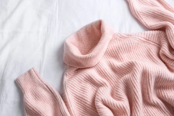 Pink Warm Sweater White Crumpled Fabric Top View — Stock Photo, Image