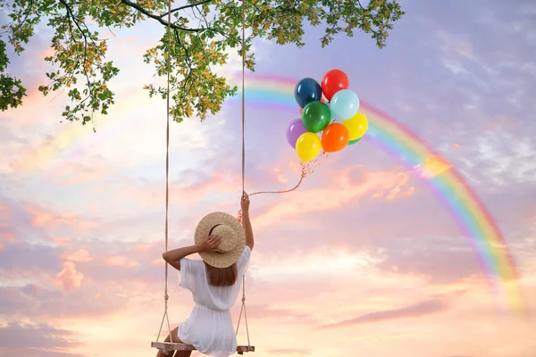 Monde Des Rêves Jeune Femme Avec Des Ballons Lumineux Balançant — Photo