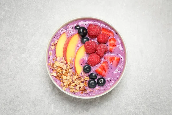Healthy Breakfast Delicious Acai Smoothie Bowl Light Grey Table Top — Stock Photo, Image