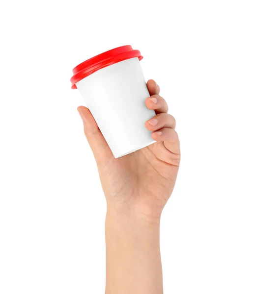 Frau Hält Kaffeetasse Zum Mitnehmen Aus Papier Auf Weißem Hintergrund — Stockfoto