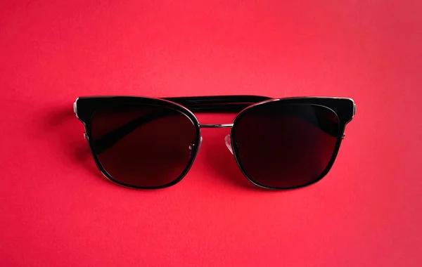 Elegantes Gafas Sol Sobre Fondo Rosa Vista Superior —  Fotos de Stock