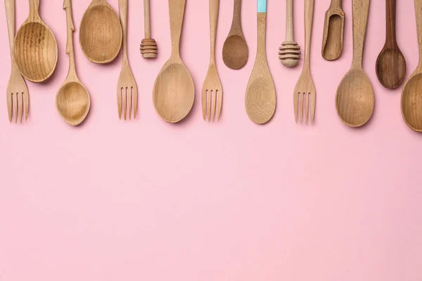 https://st4.depositphotos.com/16122460/41436/i/450/depositphotos_414366816-stock-photo-set-modern-cooking-utensils-pink.jpg