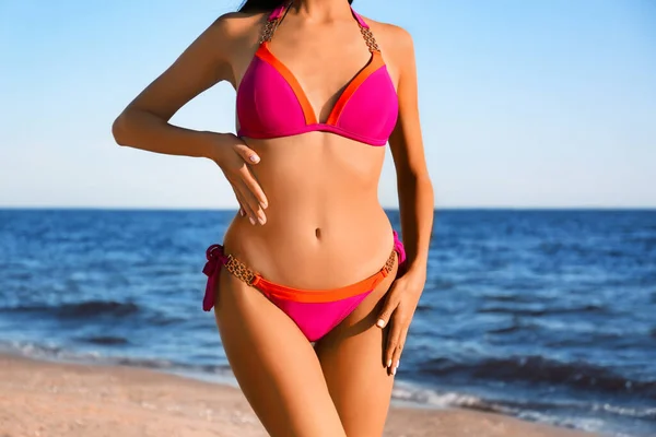 Woman Pink Stylish Bikini Beach Closeup — Stock Photo, Image
