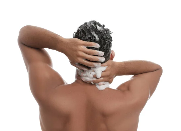 Homem Lavando Cabelo Fundo Branco Visão Traseira — Fotografia de Stock