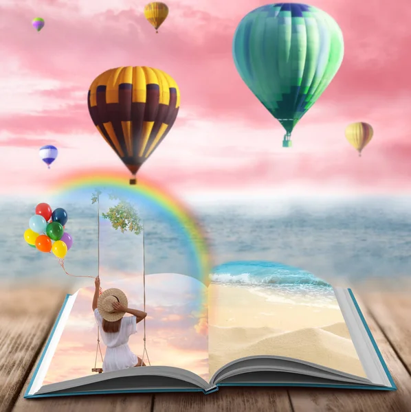 Фантастические Миры Сказках Книга Воздушные Шары Розовое Небо Над Туманным — стоковое фото