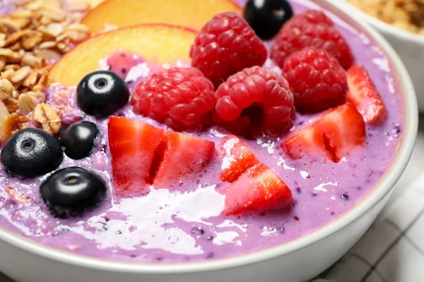 Delicious Acai Smoothie Fruits Oatmeal Bowl Closeup — Stock Photo, Image