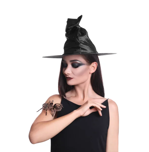 Geheimnisvolle Hexe Mit Hut Und Spinne Auf Weißem Hintergrund — Stockfoto