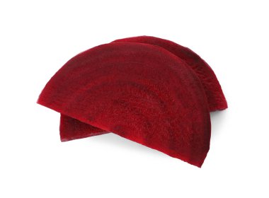 Taze kırmızı pancarı kes, beyazda izole edilmiş, üstten bak.