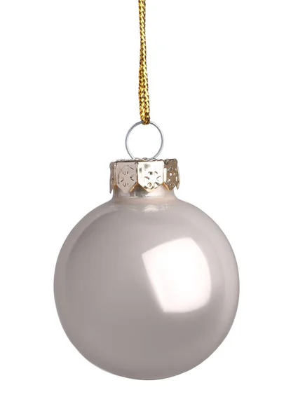 白に隔離された美しい装飾クリスマスボール — ストック写真