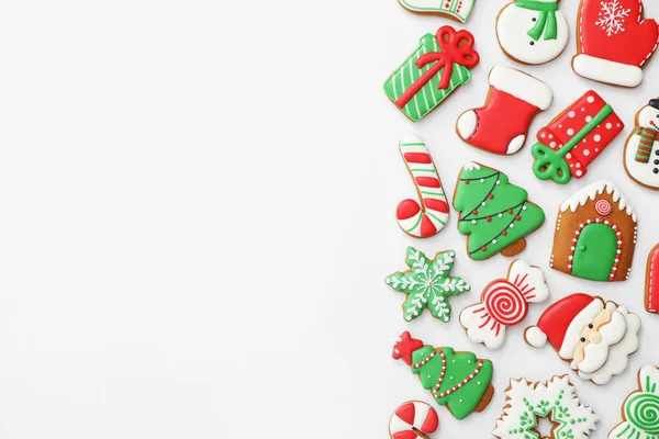Különböző Karácsonyi Mézeskalács Cookie Fehér Háttér Felső Nézet — Stock Fotó