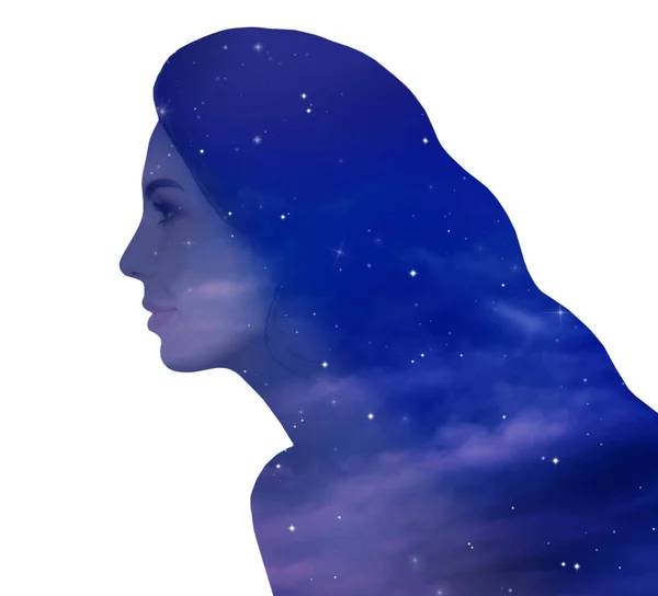 想像力 創造性 内なるパワーの概念に隠された宇宙 白い背景の女性と星空や銀河のシルエット 二重露光 — ストック写真