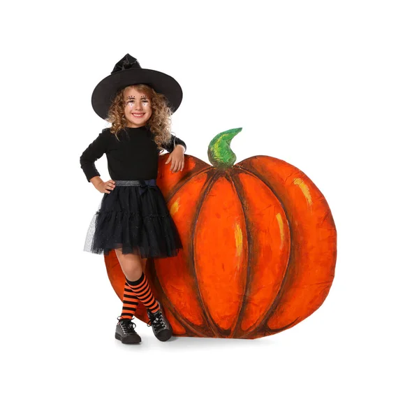Schattig Klein Meisje Dragen Halloween Kostuum Decoratieve Pompoen Witte Achtergrond — Stockfoto