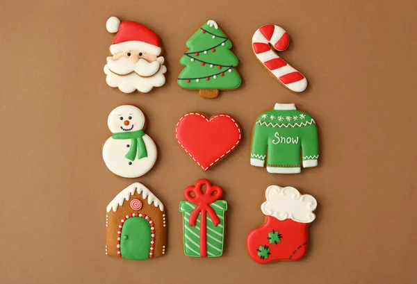 Different Christmas Gingerbread Cookies Brown Background Flat Lay — Stock Photo, Image