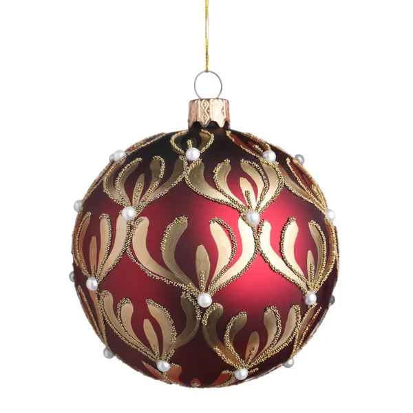 Schöne Rote Weihnachtskugel Mit Goldenem Muster Isoliert Auf Weiß — Stockfoto