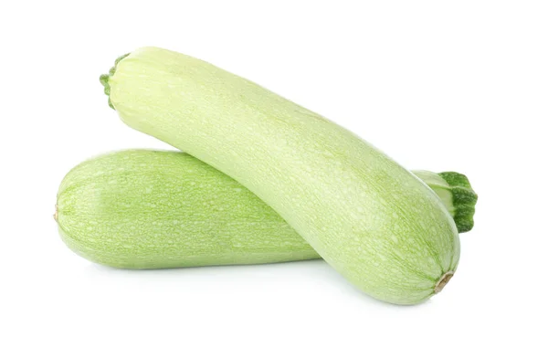 Zucchinis Maduros Verdes Crudos Aislados Blanco —  Fotos de Stock