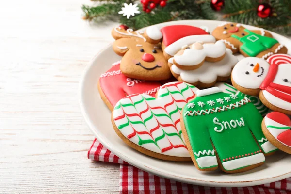 Lahodné Vánoční Cukroví Bílém Dřevěném Stole Detailní Záběr — Stock fotografie