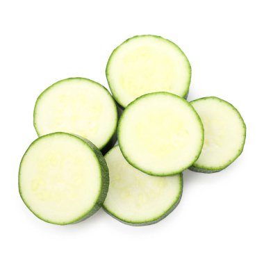 Taze kabak parçaları beyaza izole edilmiş.