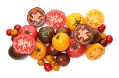 Farklı olgun sulu domatesler, beyaz, üst görünüm