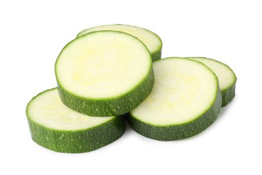 Taze kabak parçaları beyaza izole edilmiş.