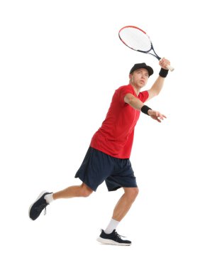 Beyaz arka planda tenis raketi olan bir adam.