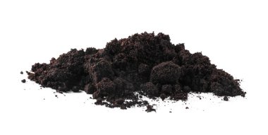 Beyazlar üzerinde izole edilmiş taze toprak yığını